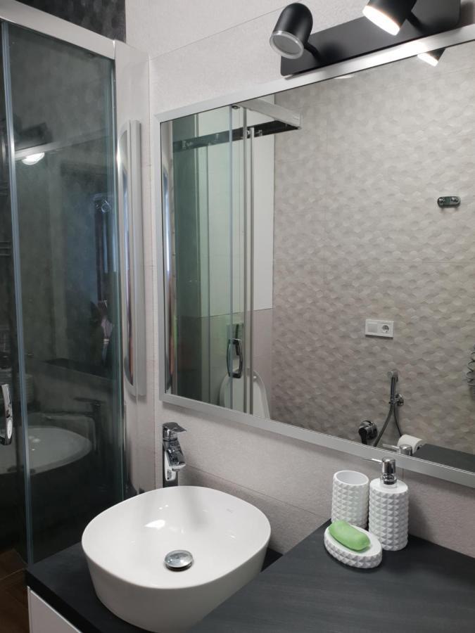 Nyvky Like Home - Fayna Town - Apt 398 Κίεβο Εξωτερικό φωτογραφία